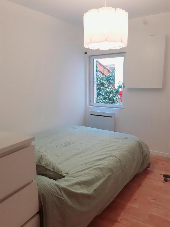 Saint-Germain-En-Laye: Grand Studio En Centre Ville A 2 Minutes Du Rer Exterior foto
